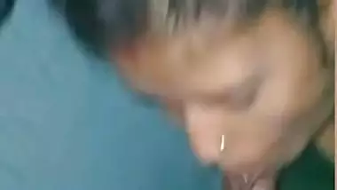 Lady sucks Indian big black dick in desi sex MMS