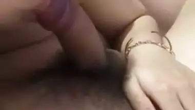 Dispur girl gives a kinky blowjob in an Assamese sex video