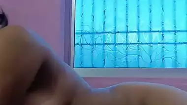 Horny Bengali babe fingering with big ass showing