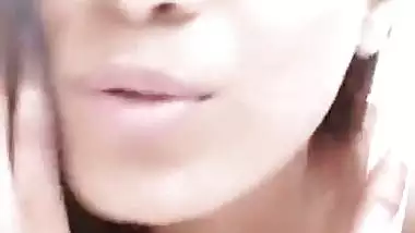 Poonam Pandey webinar on covid – Uncut nipple slip