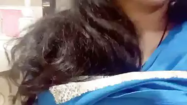 Girlfriend in glasses showing big boobs viral MMS